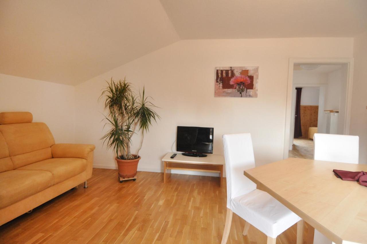 Melaniesguesthouse 4 Zimmerwohnung 卡尔达罗 外观 照片
