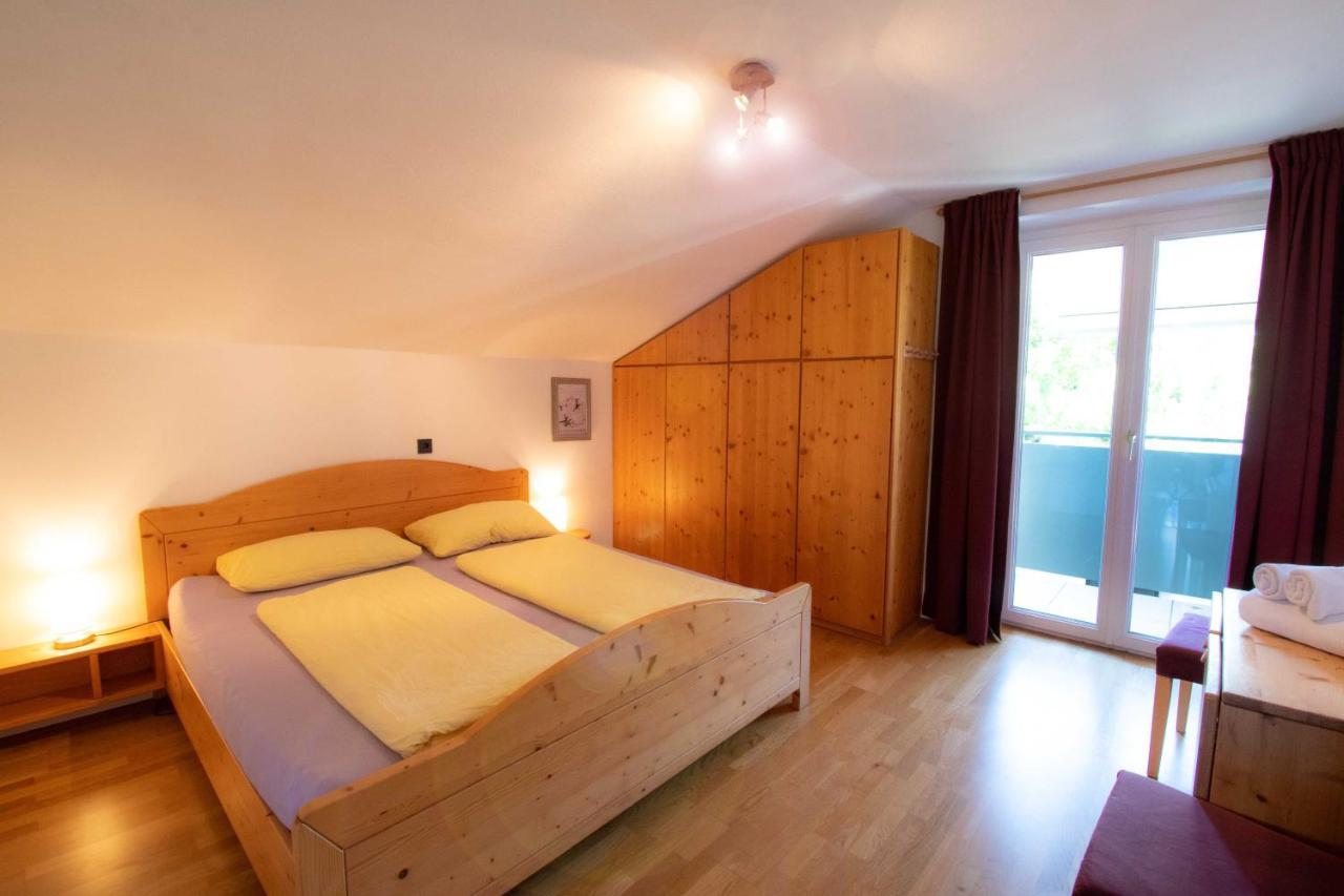 Melaniesguesthouse 4 Zimmerwohnung 卡尔达罗 外观 照片